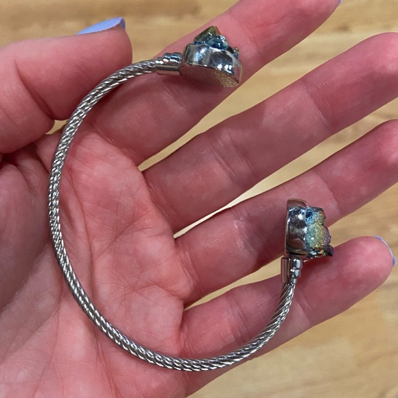 *SOLD* GIFT WITH NEXT PURCHASE! - Picture 2 of 3